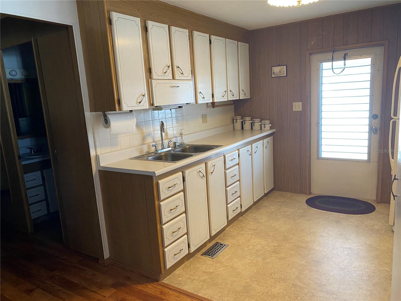 LAKE HIGHLANDER MOBILE HOME PARK UNREC - Residential