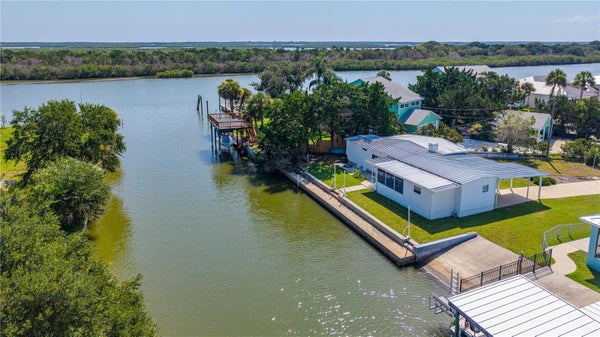 286 RANDLE AVE, OAK HILL, FL 32759 - Image e754bb124bc7b652dee2b46e1c139171/2128471860