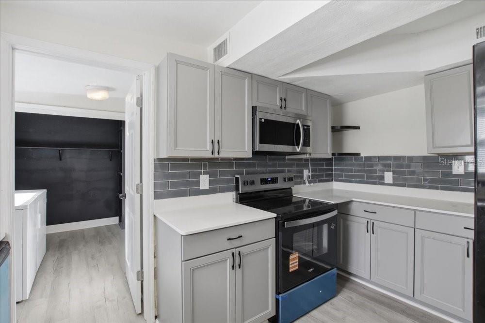 CLEVELAND HEIGHTS MANOR FIRST ADD - Residential