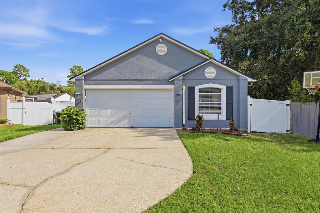 Photo of 10521 Rocking A Run, Orlando, FL 32825 (MLS # O6449229)