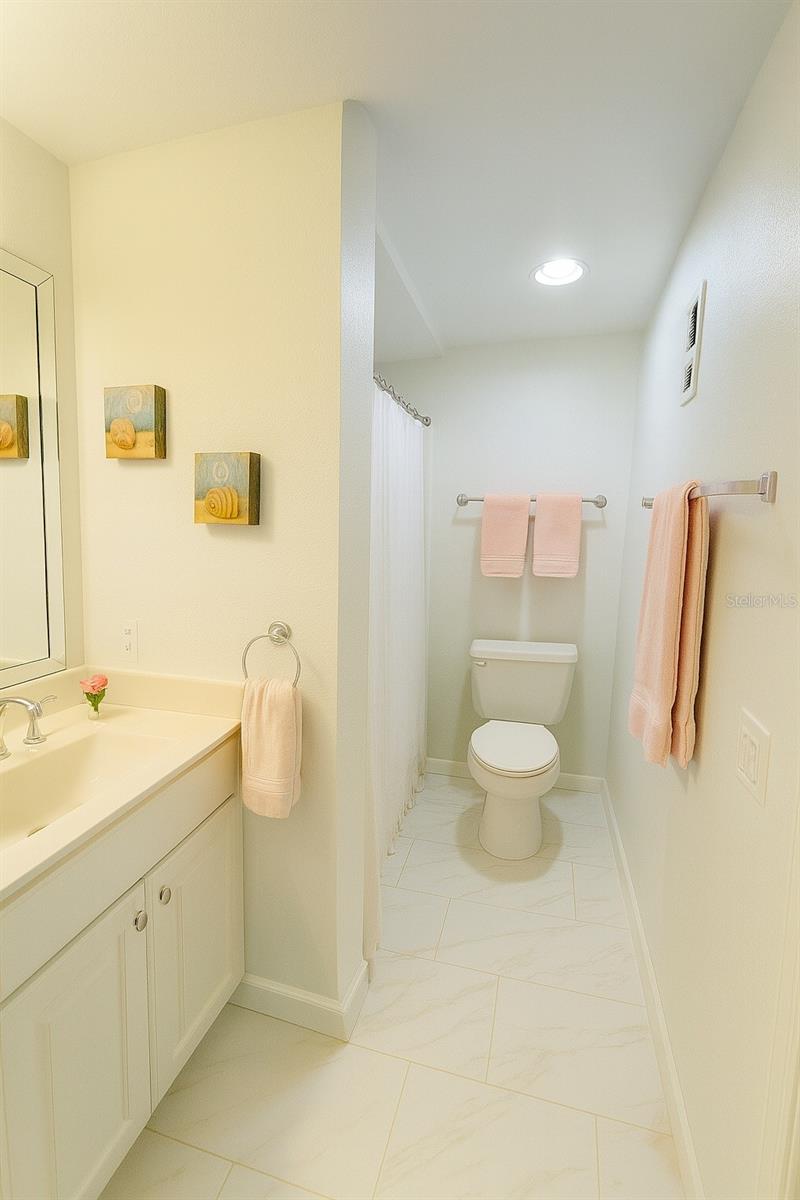 SOUTH PAULA POINT CONDO - Residential