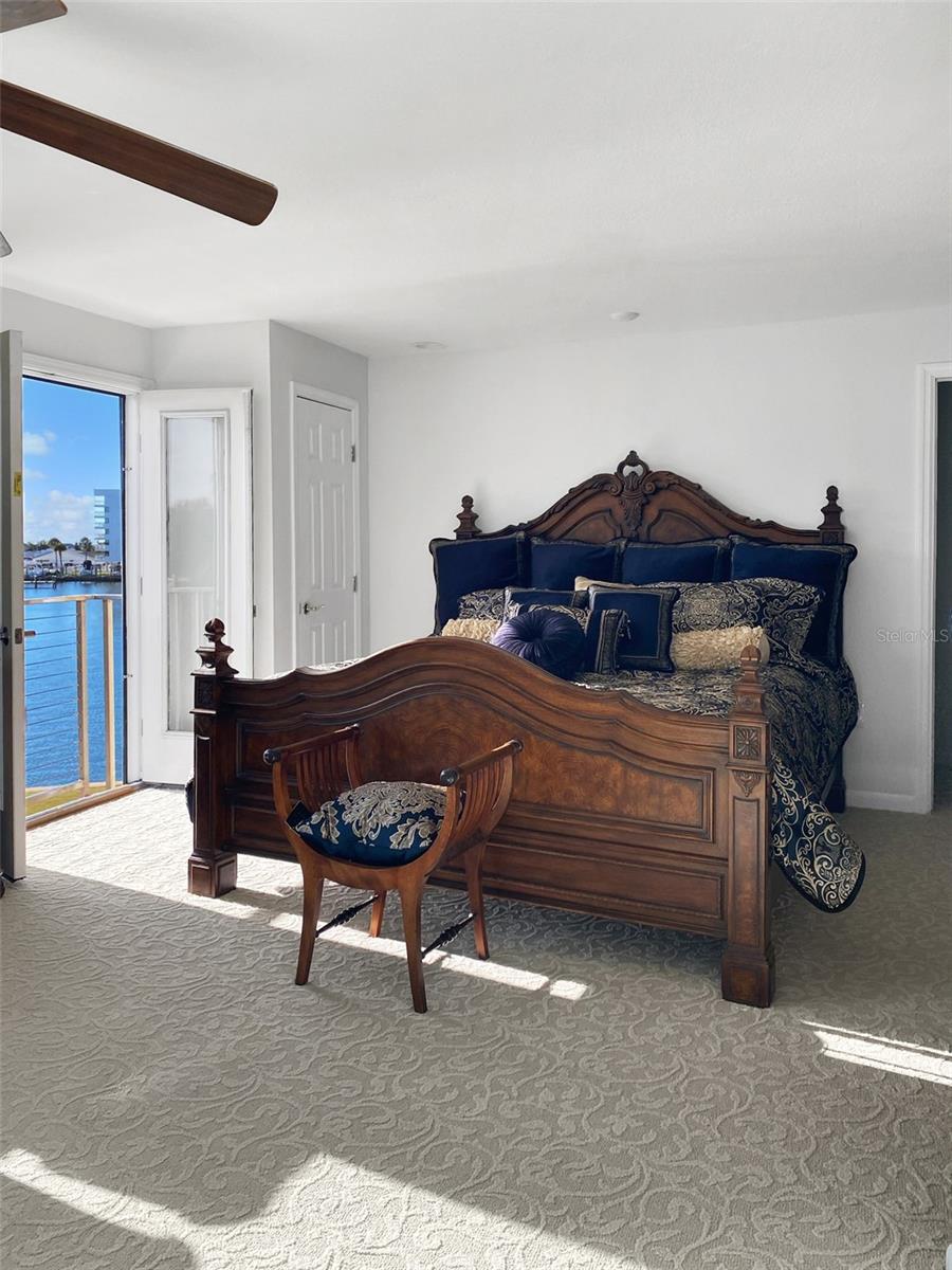 SOUTH PAULA POINT CONDO - Residential