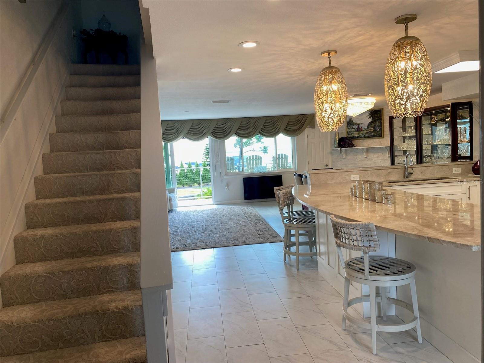 SOUTH PAULA POINT CONDO - Residential