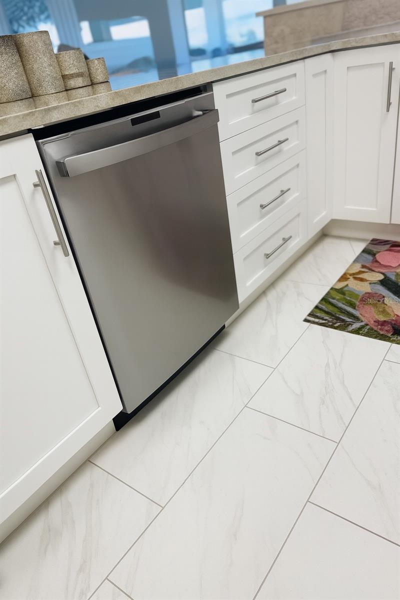 SOUTH PAULA POINT CONDO - Residential