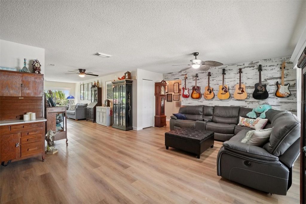 Photo of 9153 42nd Way N, Pinellas Park, FL 33782 (MLS # TB8493855)