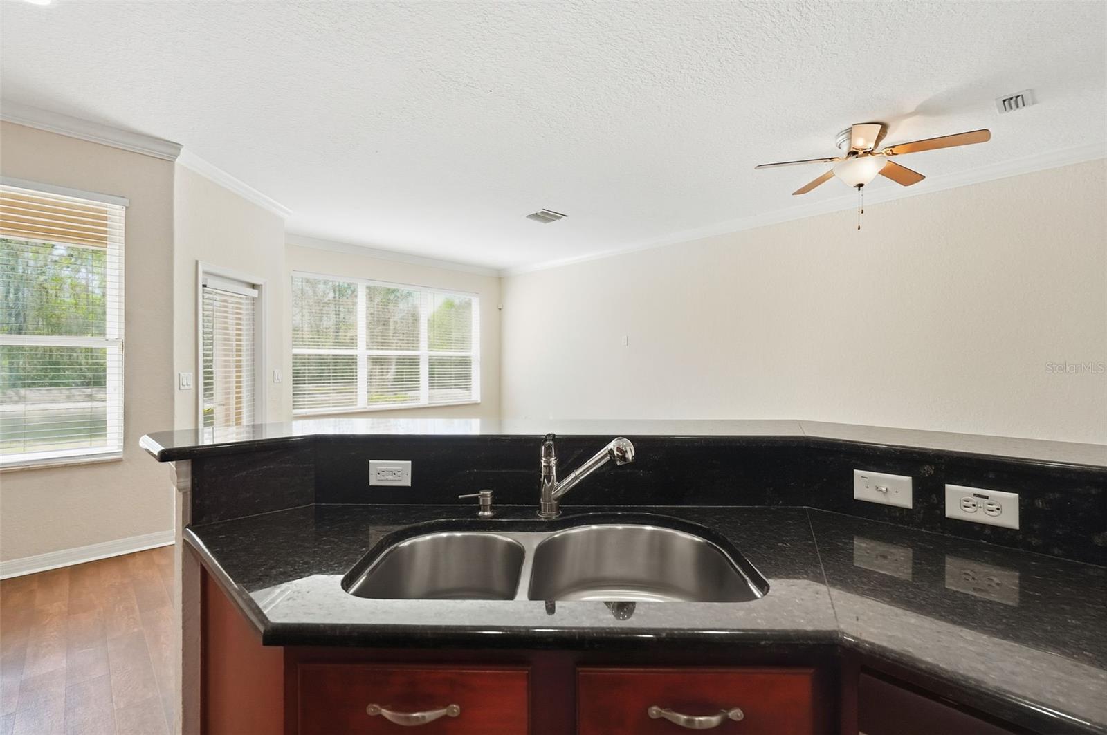 SEVEN OAKS - Residential