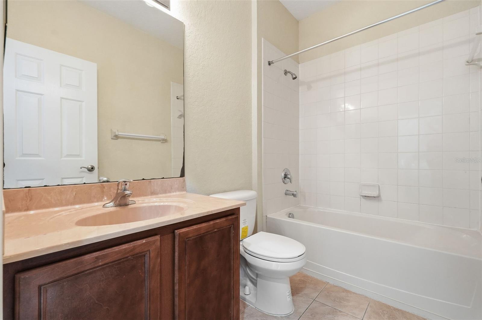 SEVEN OAKS - Residential