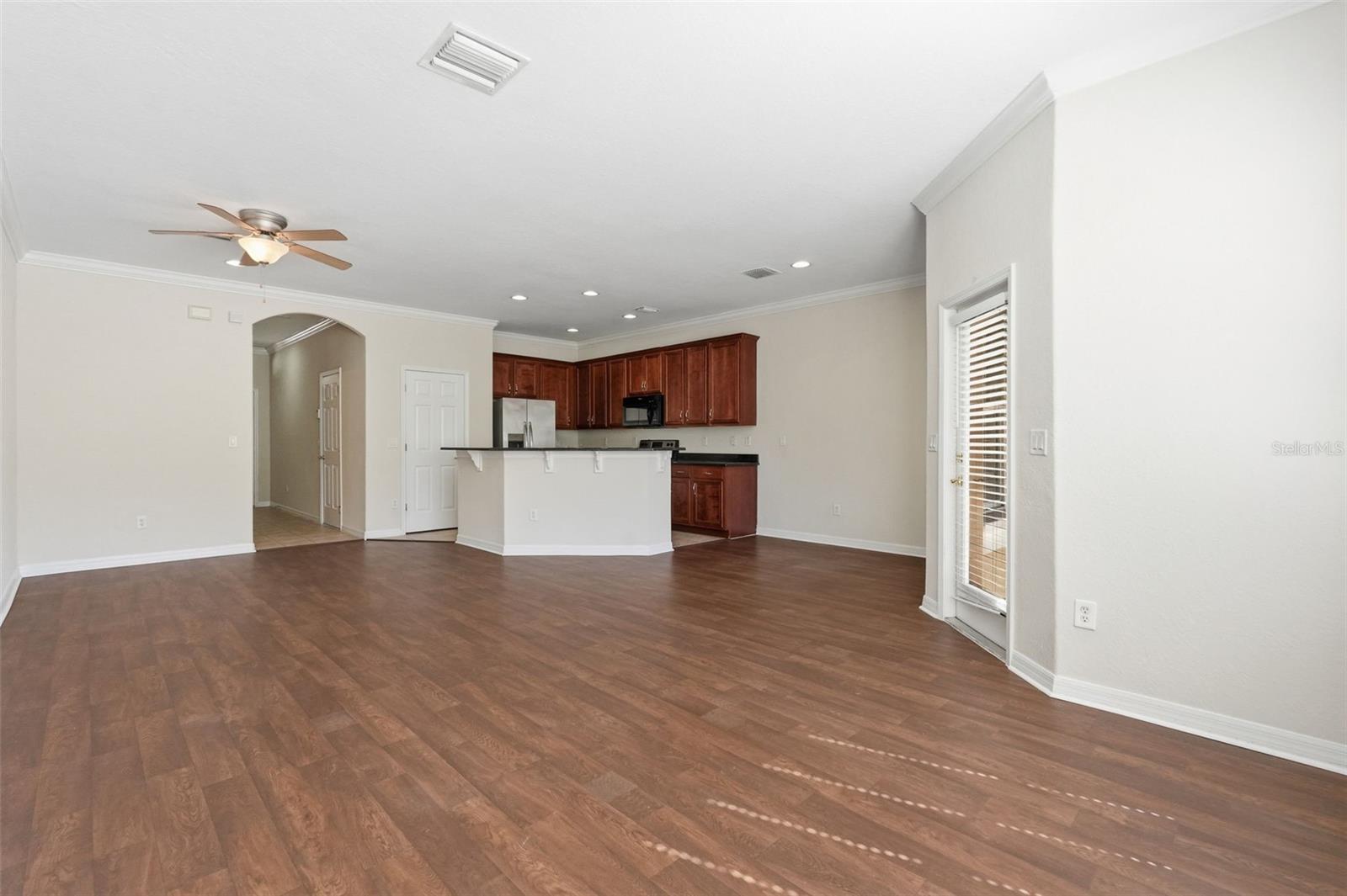 SEVEN OAKS - Residential