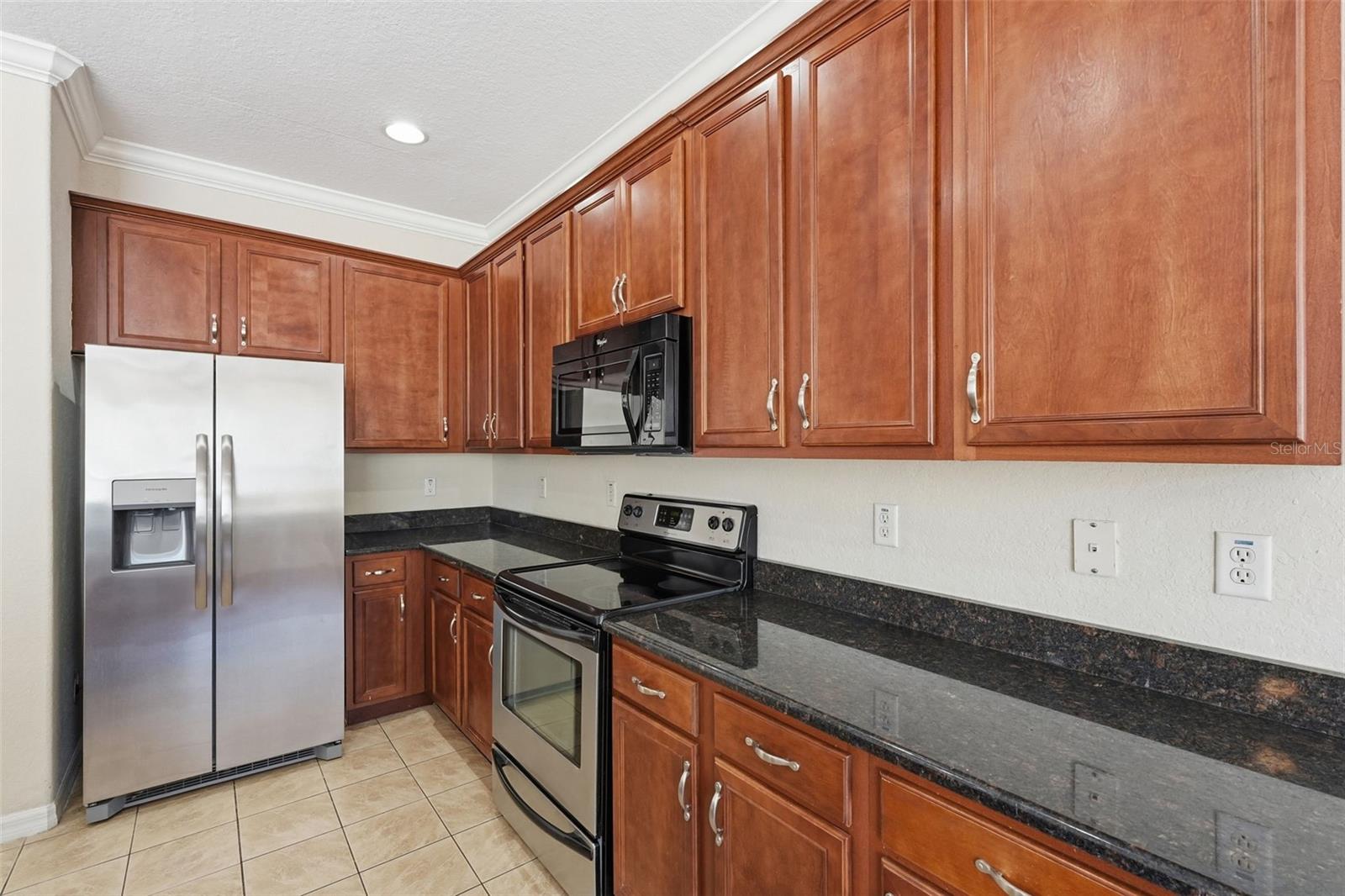 SEVEN OAKS - Residential