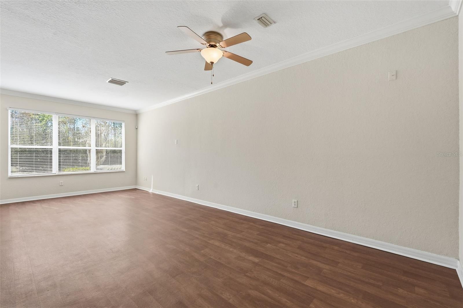 SEVEN OAKS - Residential