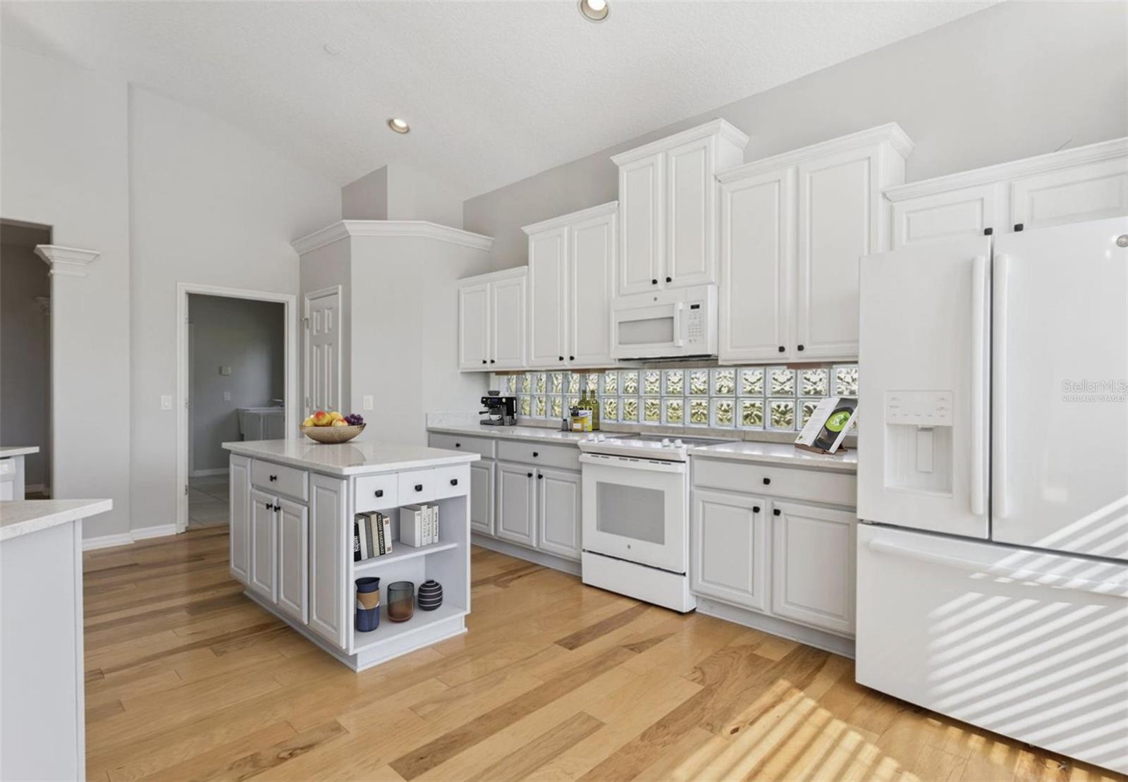 PARK/WOLF BRANCH OAKS PH 1 - Residential