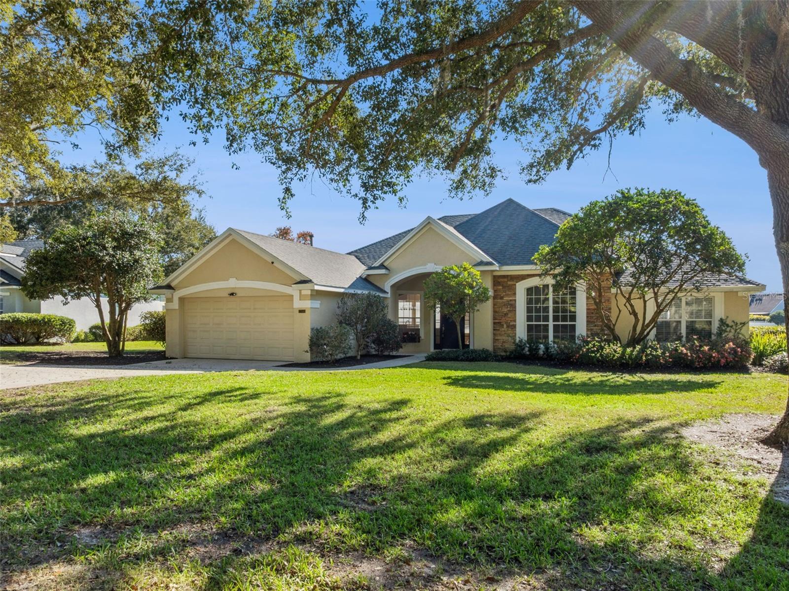 23518 OAK PRAIRIE CIRCLE
