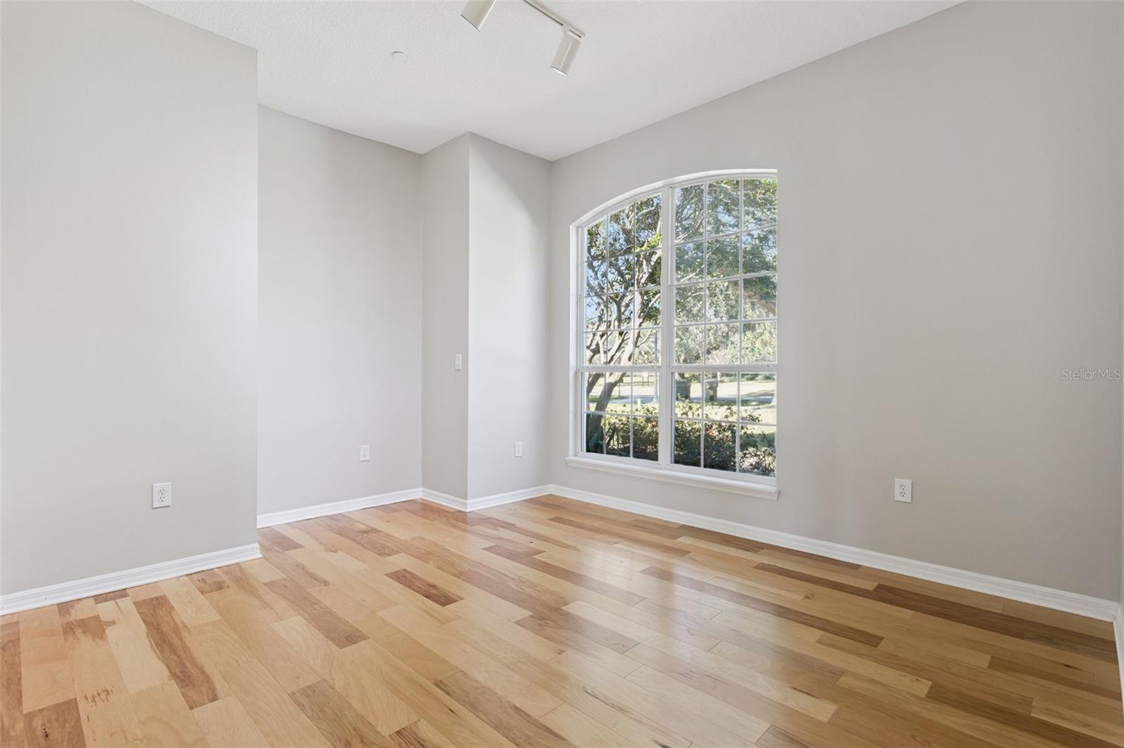 PARK/WOLF BRANCH OAKS PH 1 - Residential