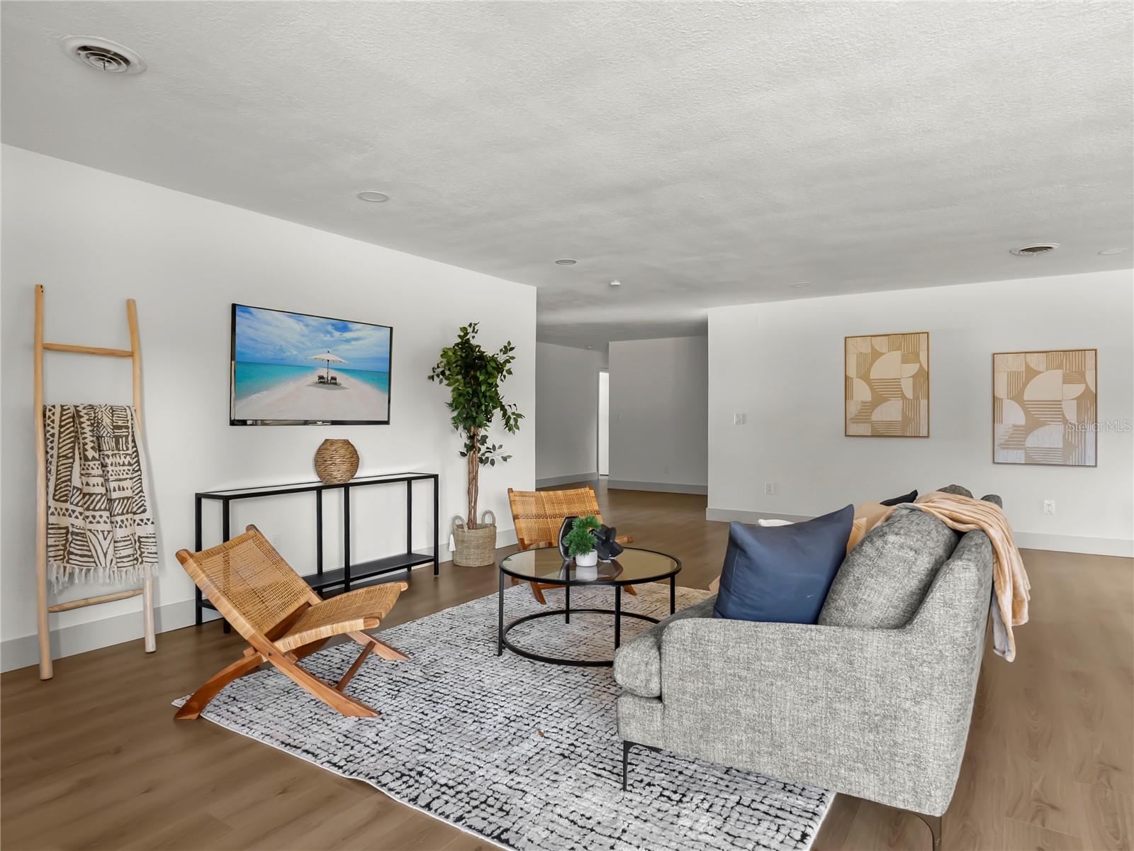 LAKE CONWAY ESTATES - Residential