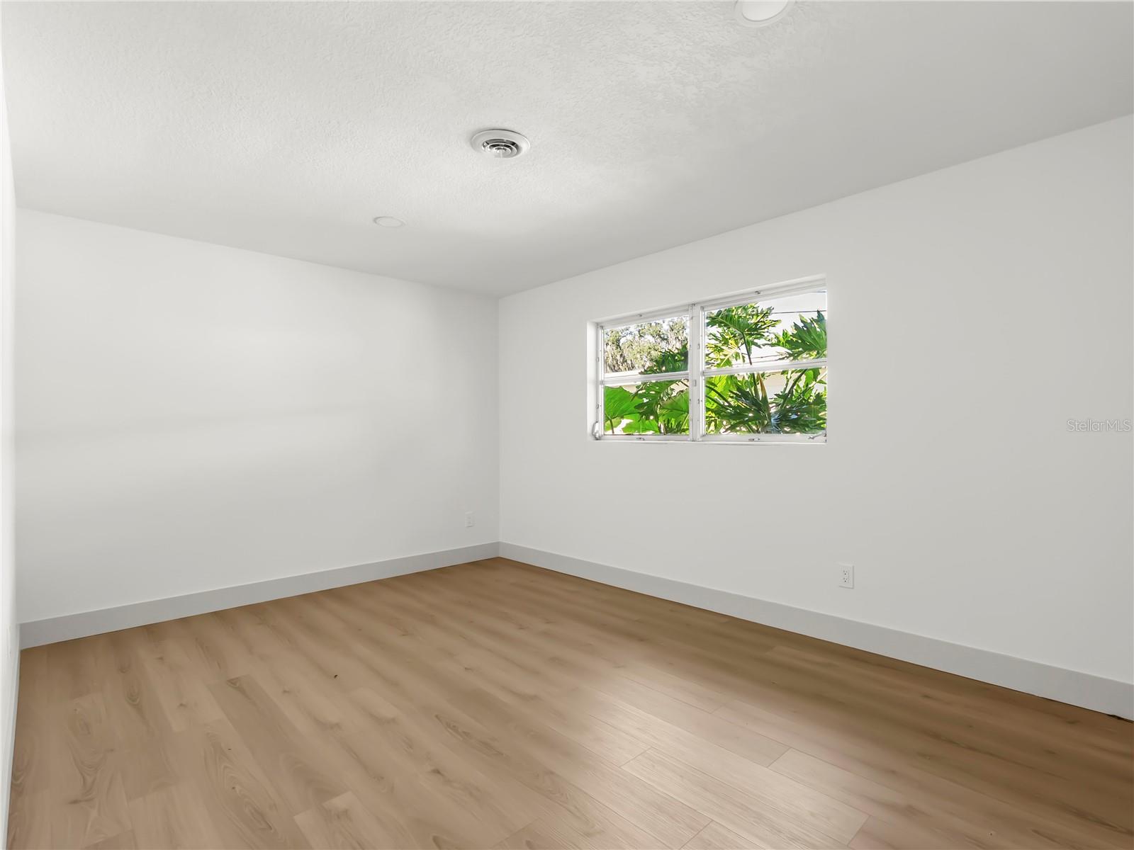 LAKE CONWAY ESTATES - Residential