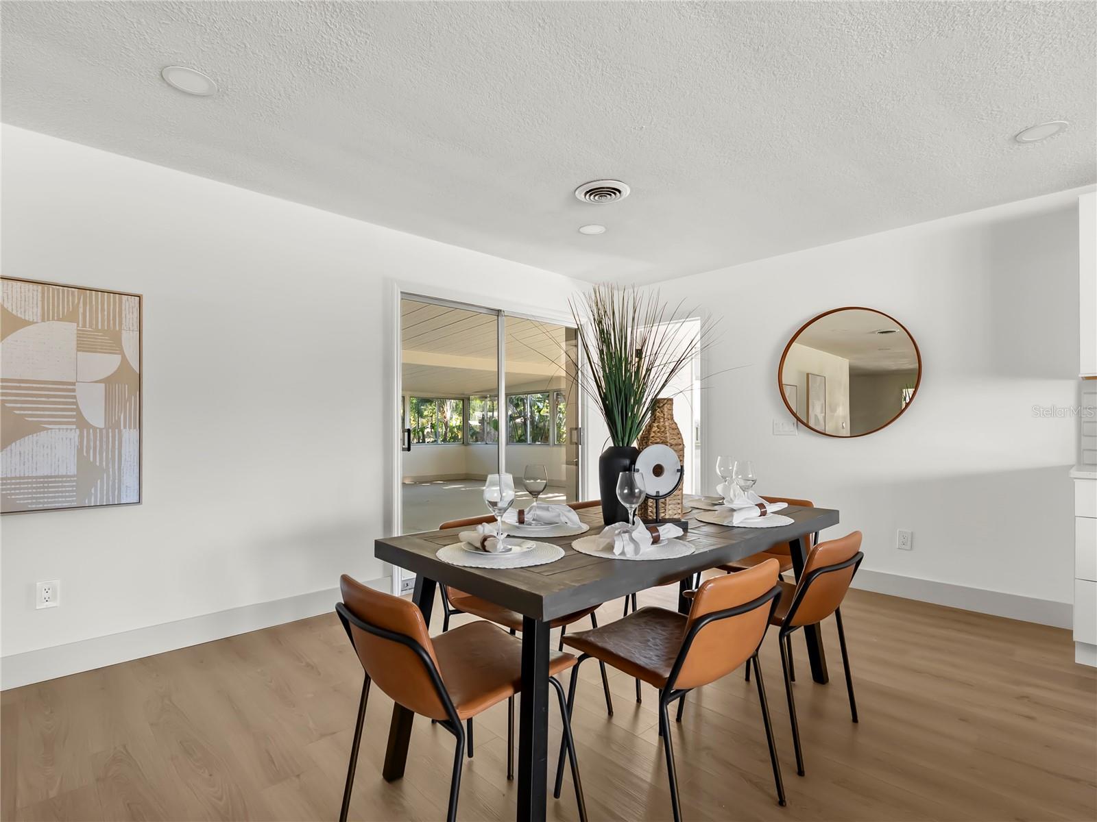 LAKE CONWAY ESTATES - Residential