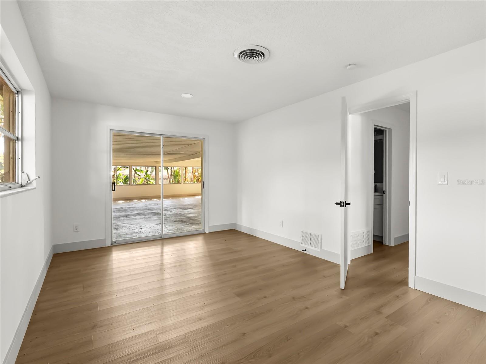 LAKE CONWAY ESTATES - Residential