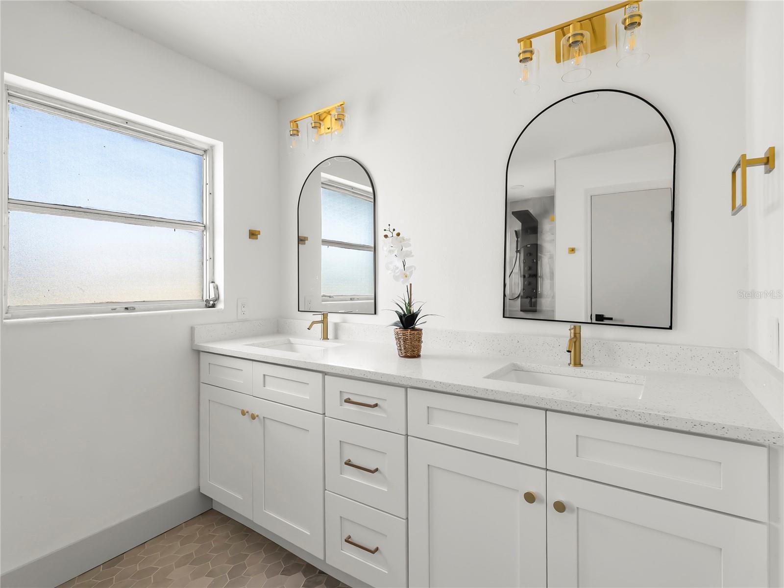 LAKE CONWAY ESTATES - Residential