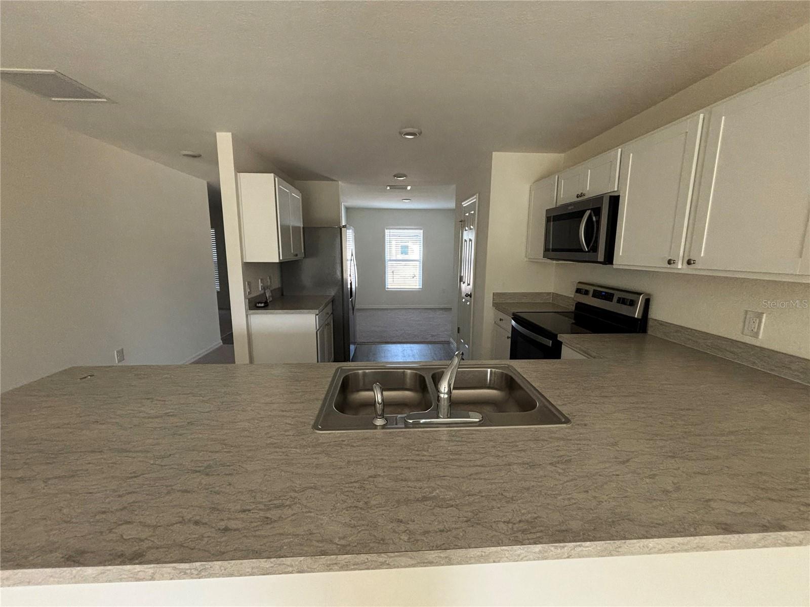 PORT CHARLOTTE SUB 09 - Residential Lease