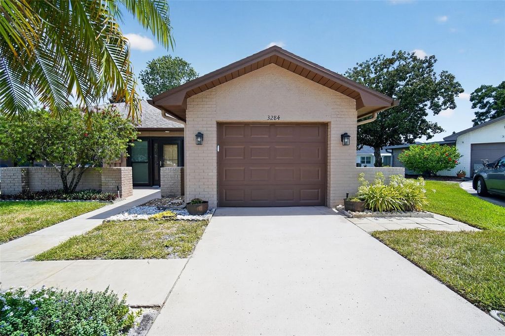 Photo of 3284 Gorse Court, Palm Harbor, FL 34684 (MLS # O6419468)