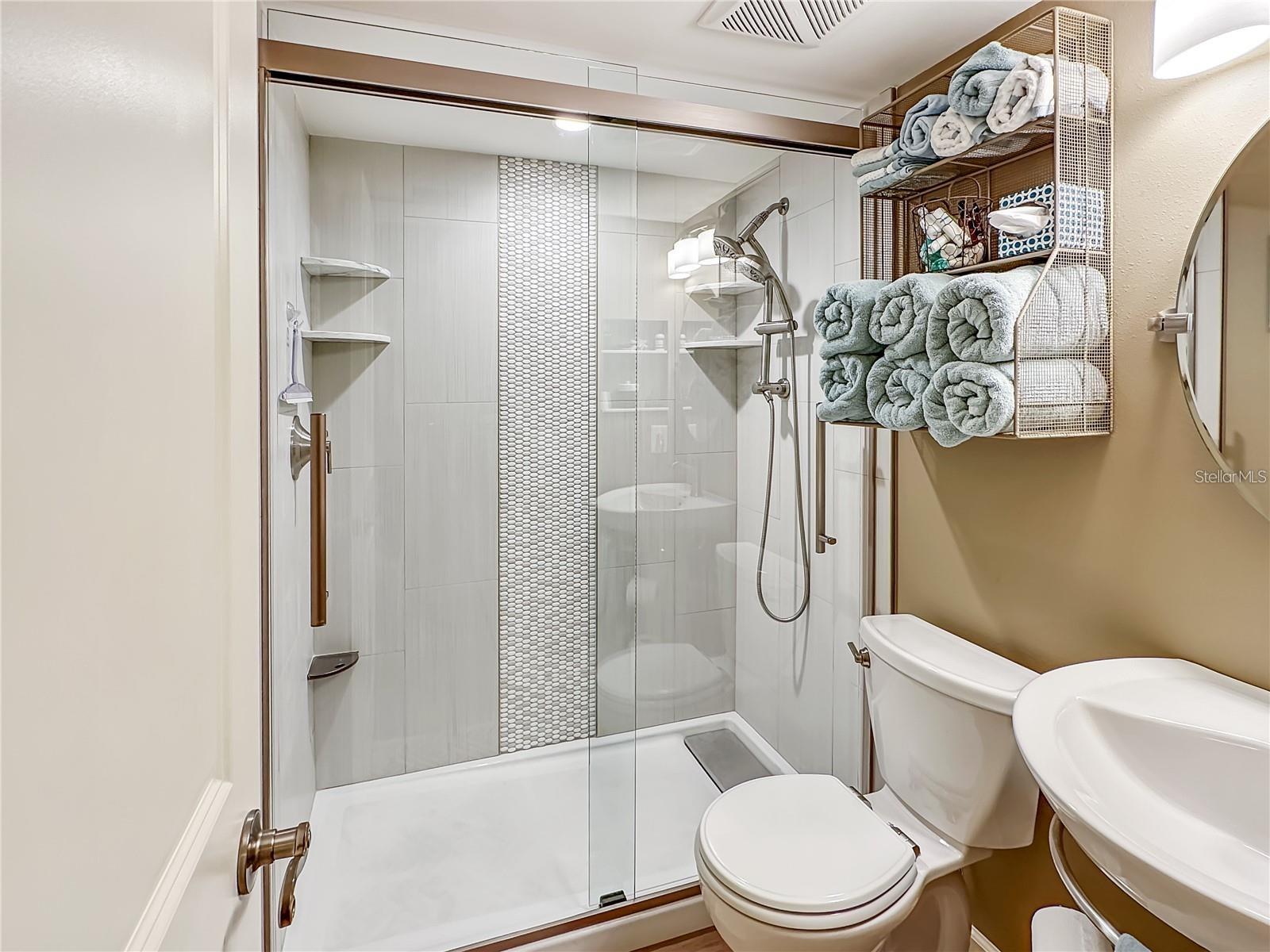 ISLAND REEF II PH 1 2 & 3 - Residential Lease