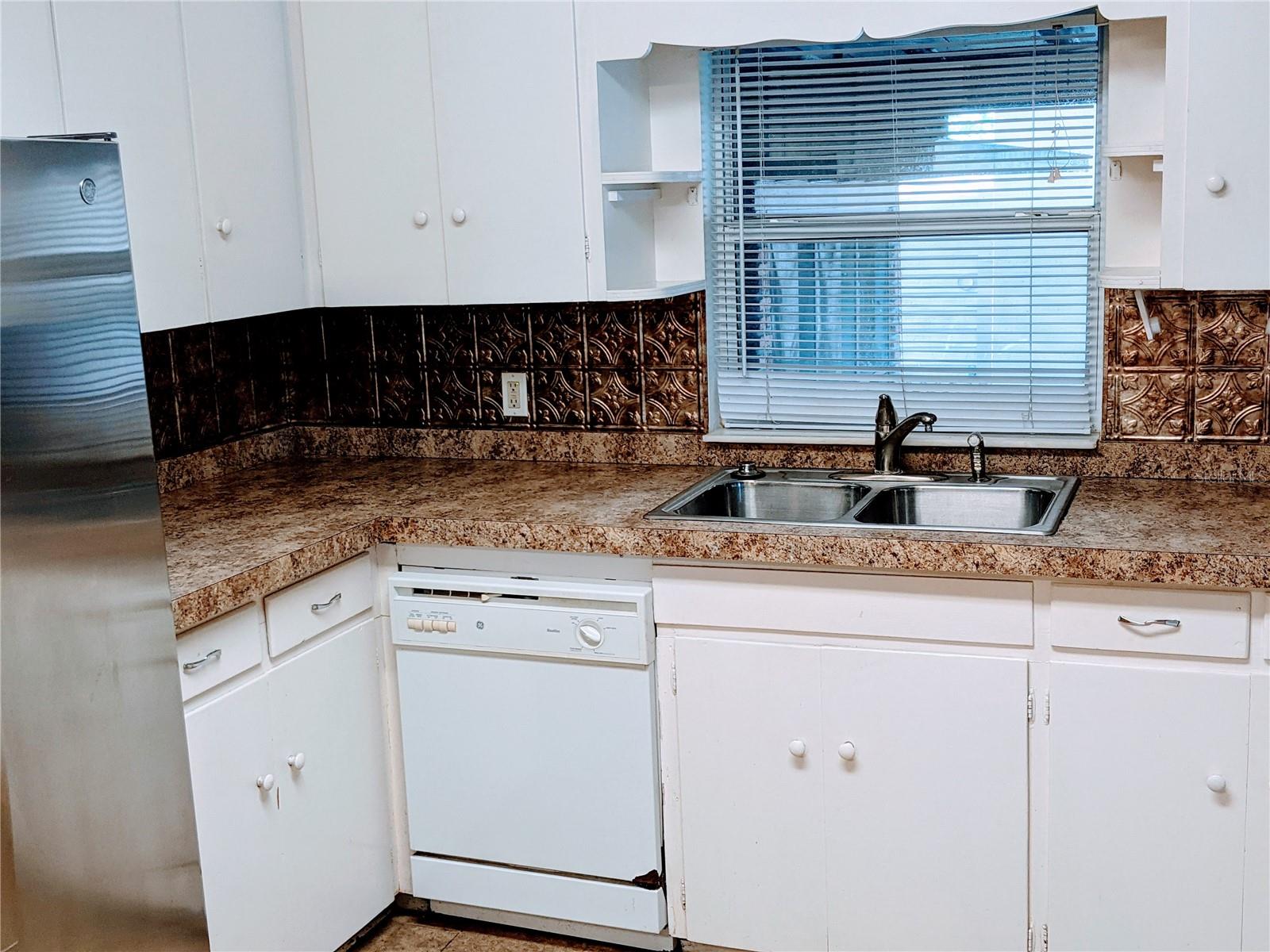 BUFFALO HEIGHTS - Residential Lease