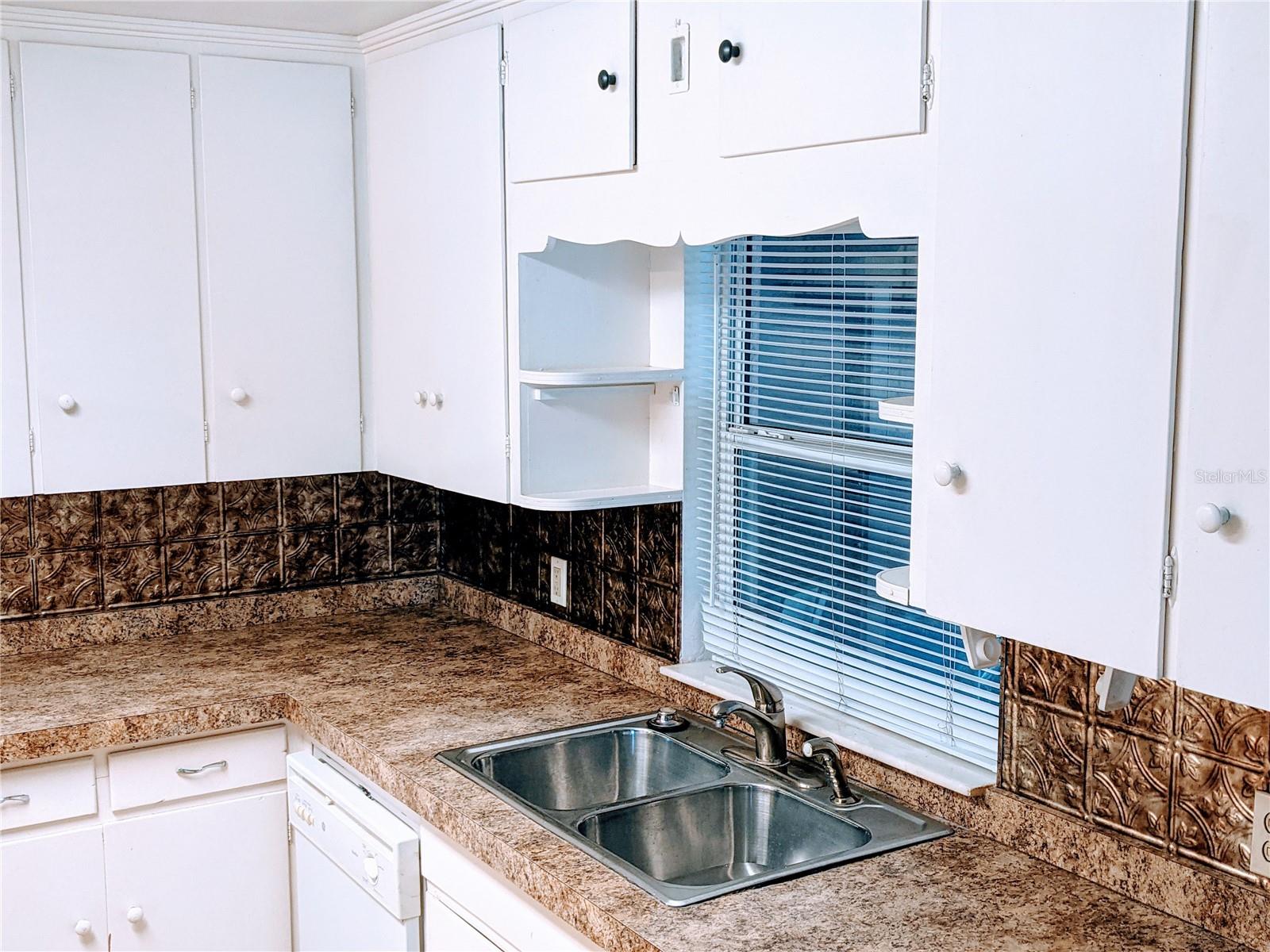 BUFFALO HEIGHTS - Residential Lease