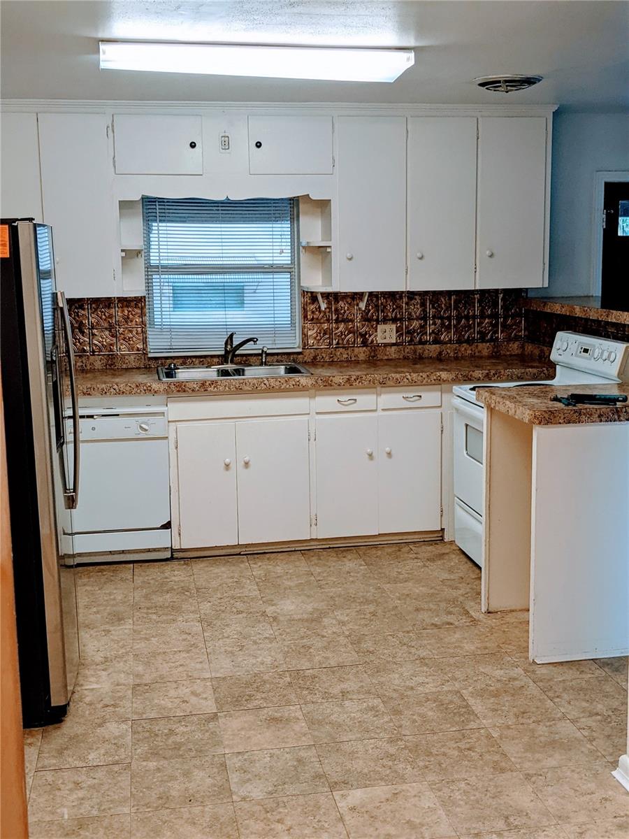 BUFFALO HEIGHTS - Residential Lease