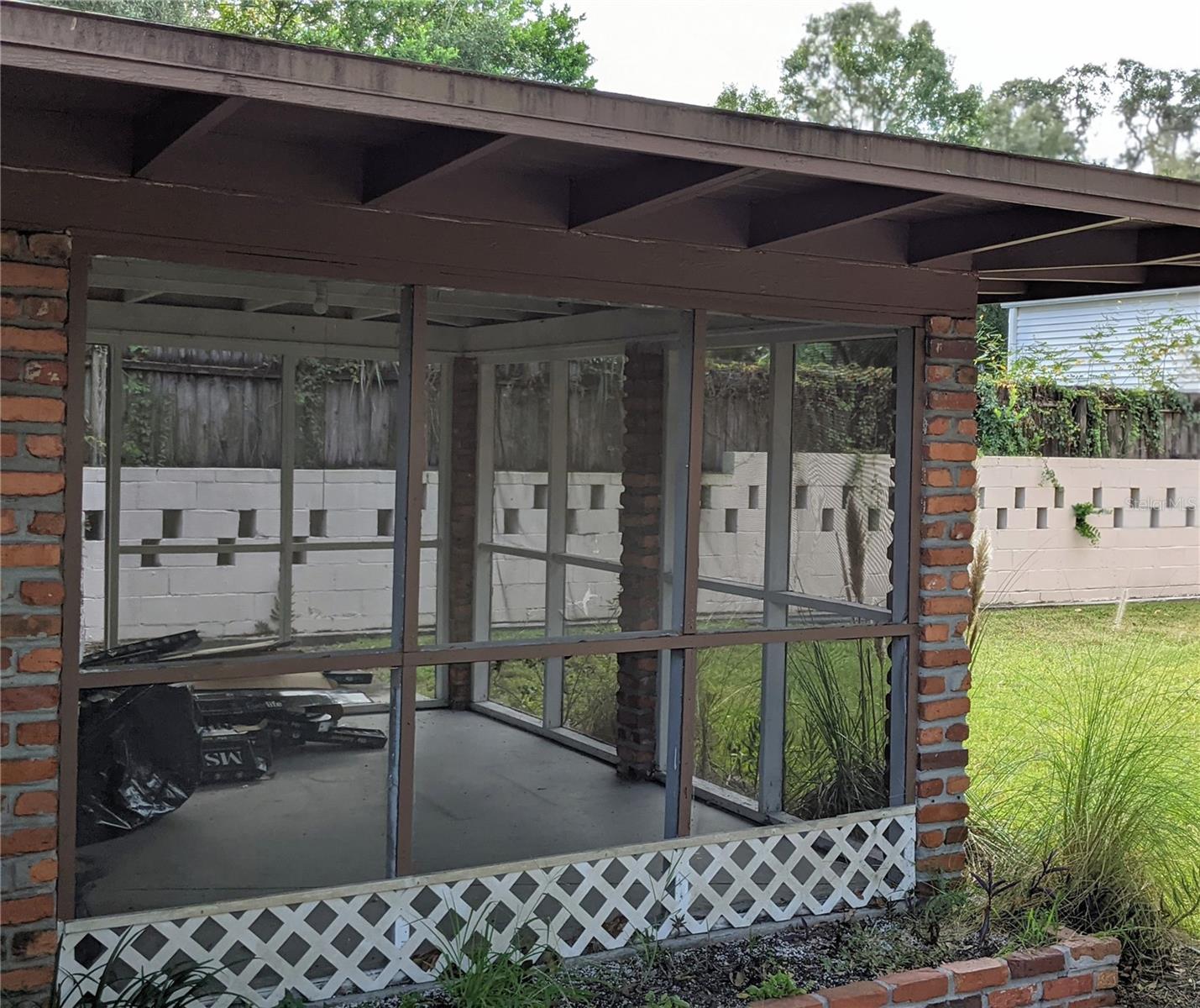 BUFFALO HEIGHTS - Residential Lease