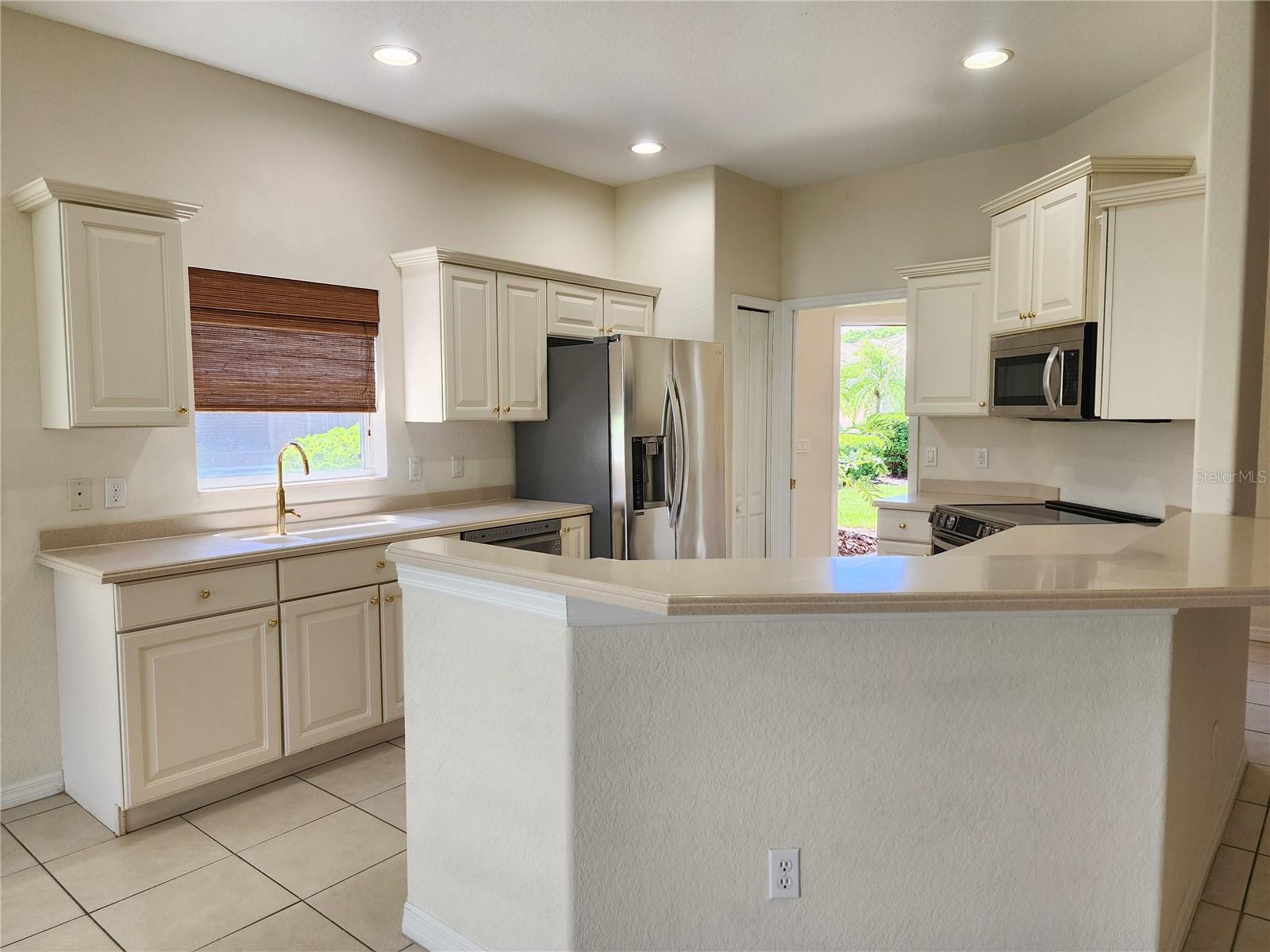 STONEYBROOK AT HERITAGE HARBOUR - Residential