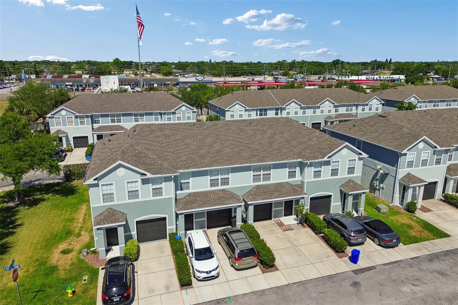 SAWGRASS VILLAGE - Residential