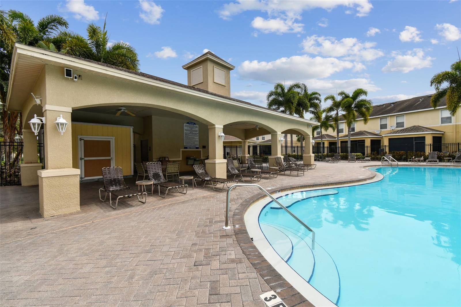 SAWGRASS VILLAGE - Residential