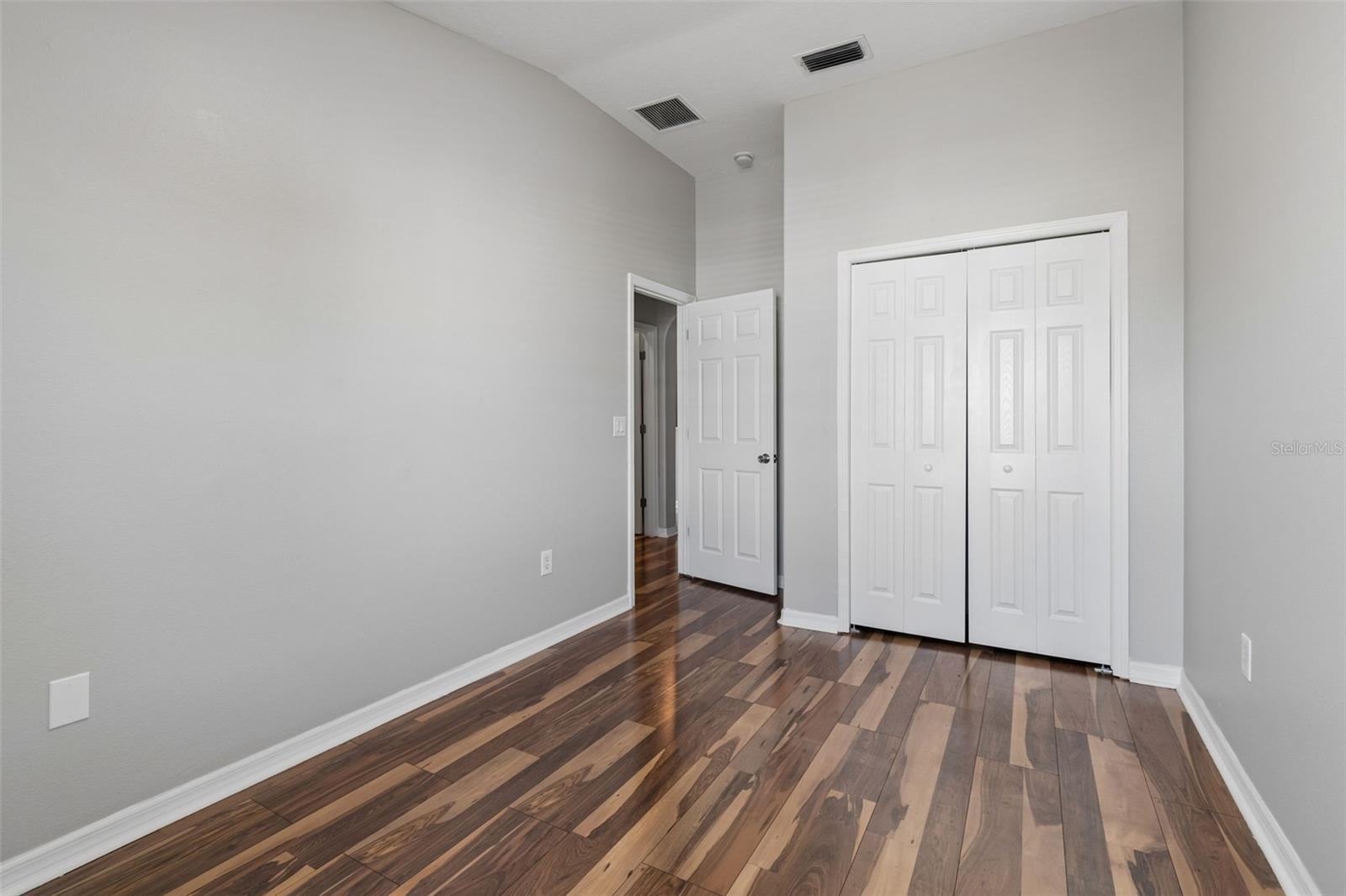 SAWGRASS VILLAGE - Residential