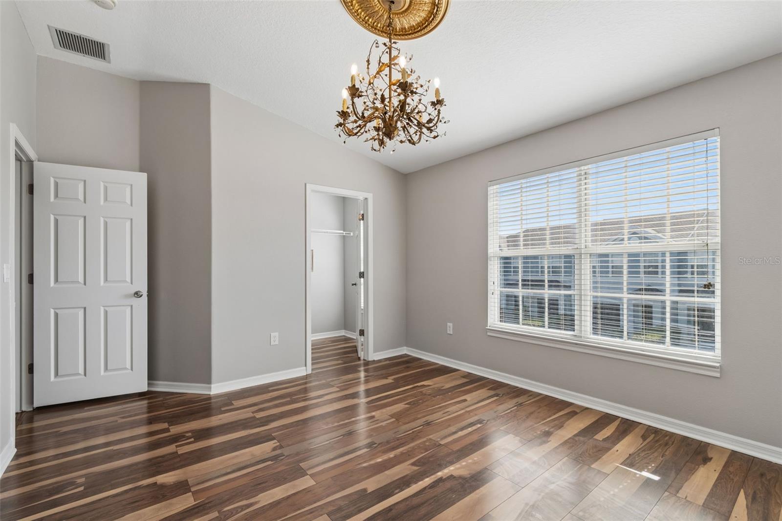 SAWGRASS VILLAGE - Residential