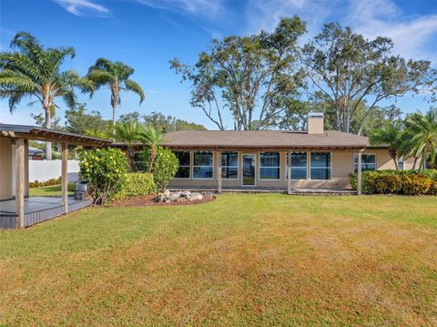 A home in LAKELAND