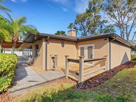 A home in LAKELAND