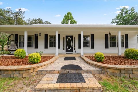 Photo of 8822 NW 170th Street, Alachua, FL 32615 (MLS # GC539762)