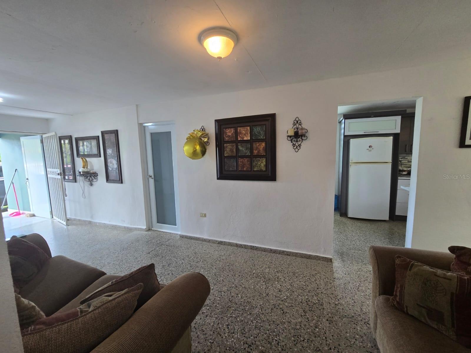 BARRIO GUAYABOTAS - Residential