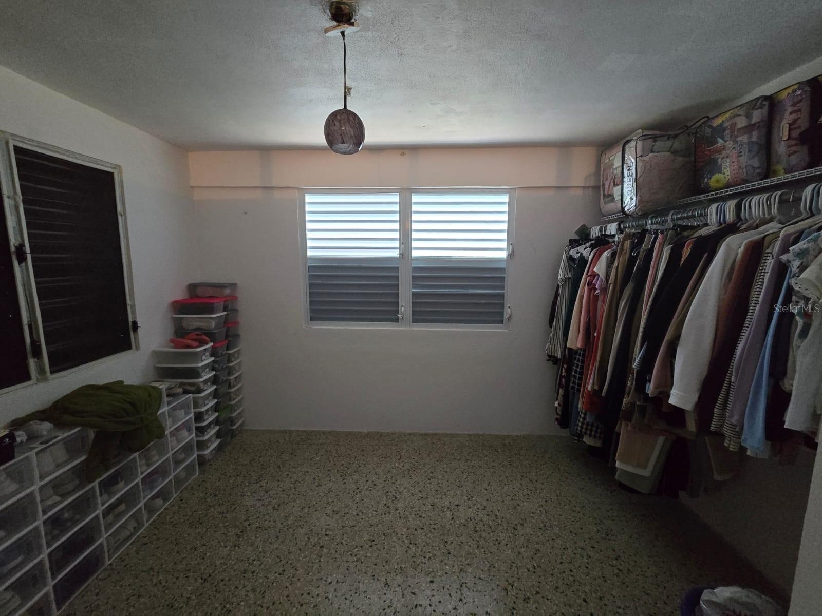 BARRIO GUAYABOTAS - Residential