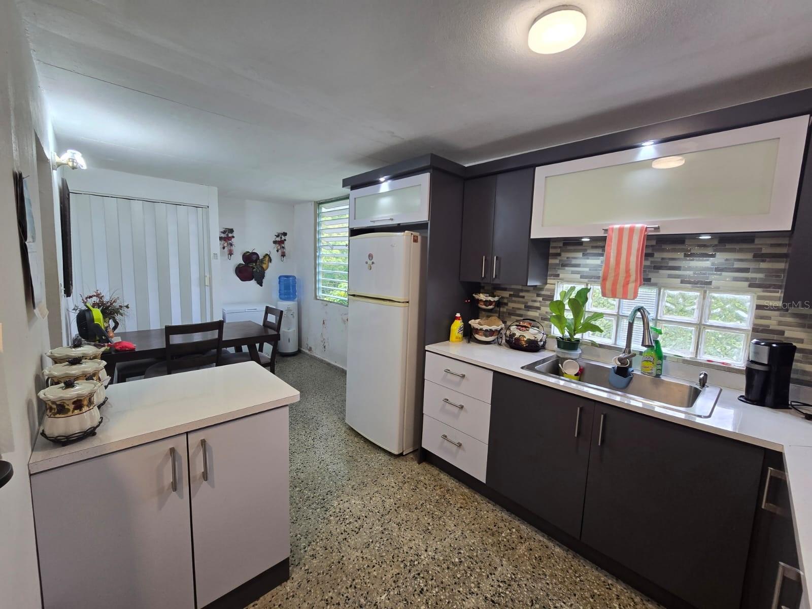 BARRIO GUAYABOTAS - Residential