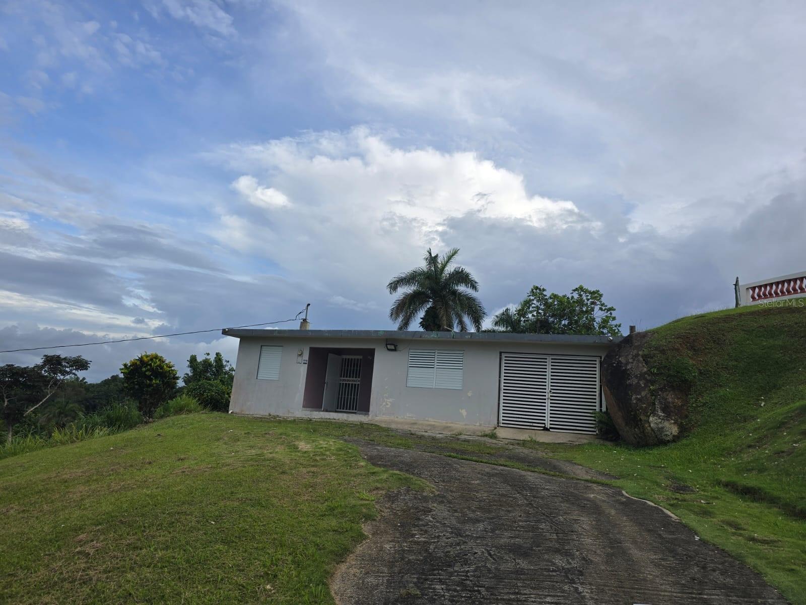 BARRIO GUAYABOTAS - Residential