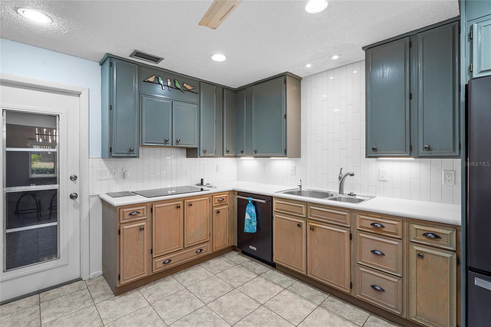 PALM-AIRE AT SARASOTA 7-B - Residential