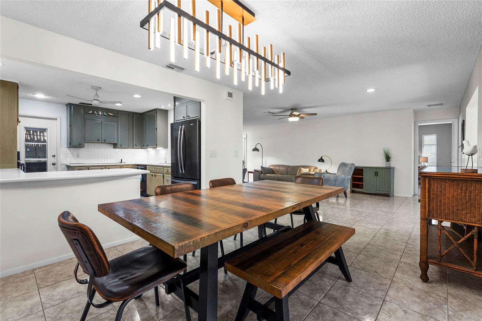 PALM-AIRE AT SARASOTA 7-B - Residential