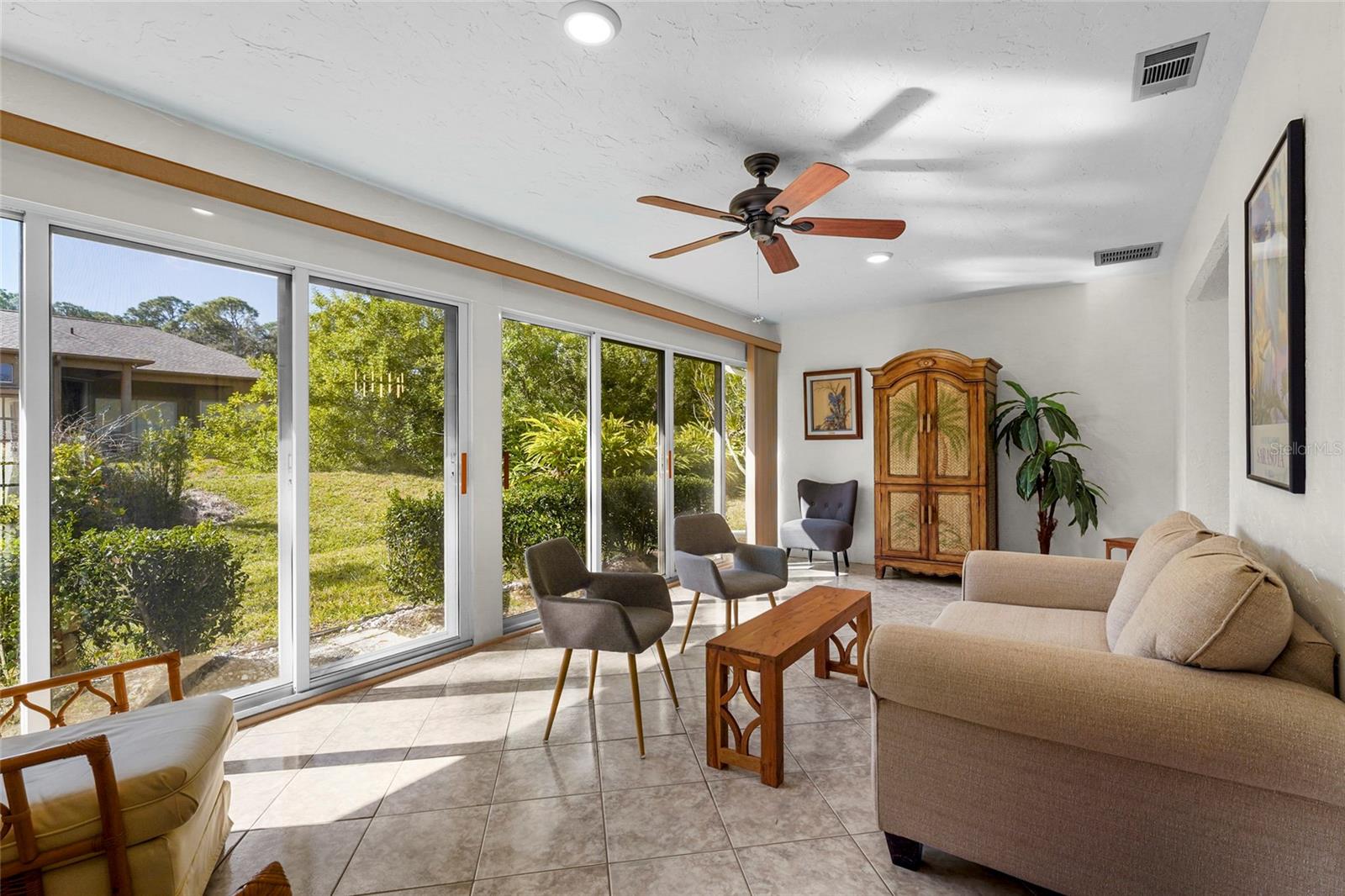 PALM-AIRE AT SARASOTA 7-B - Residential