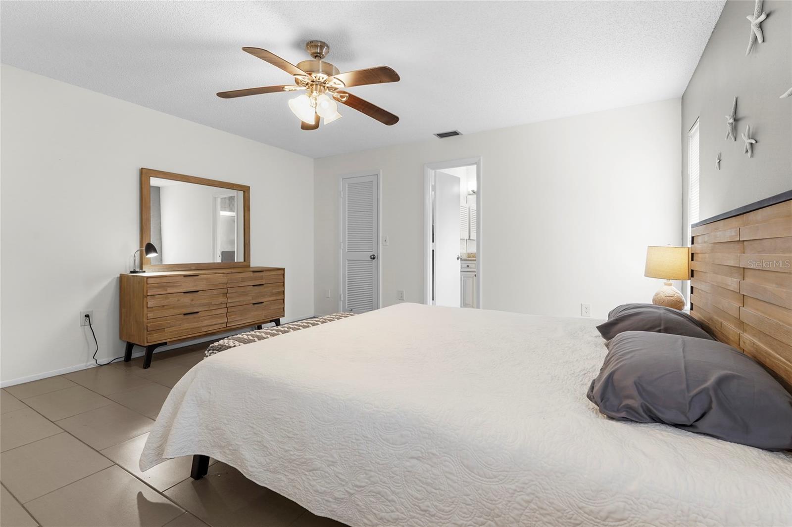 PALM-AIRE AT SARASOTA 7-B - Residential