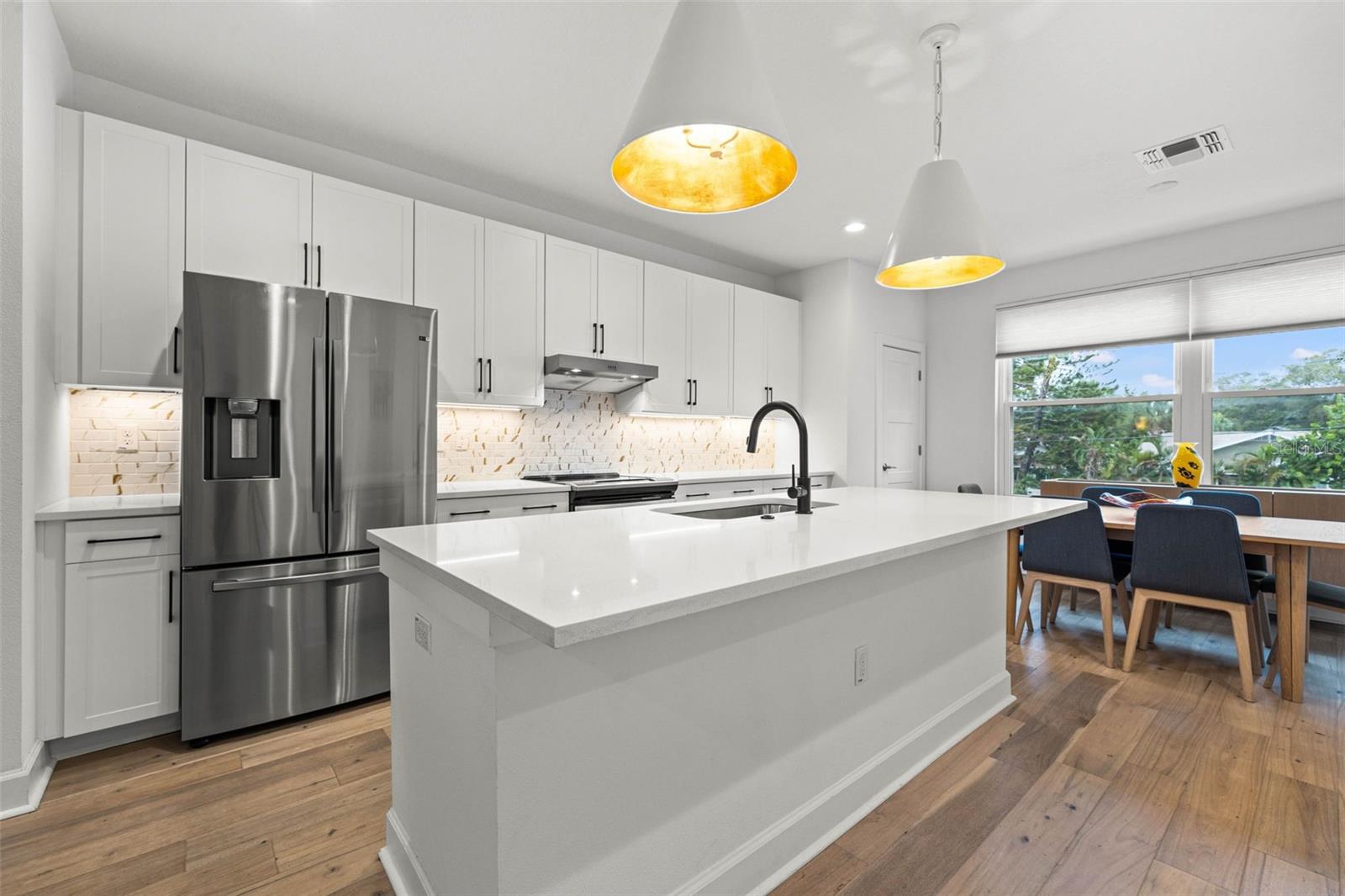 NORTH 1ST TWNHMS - Residential