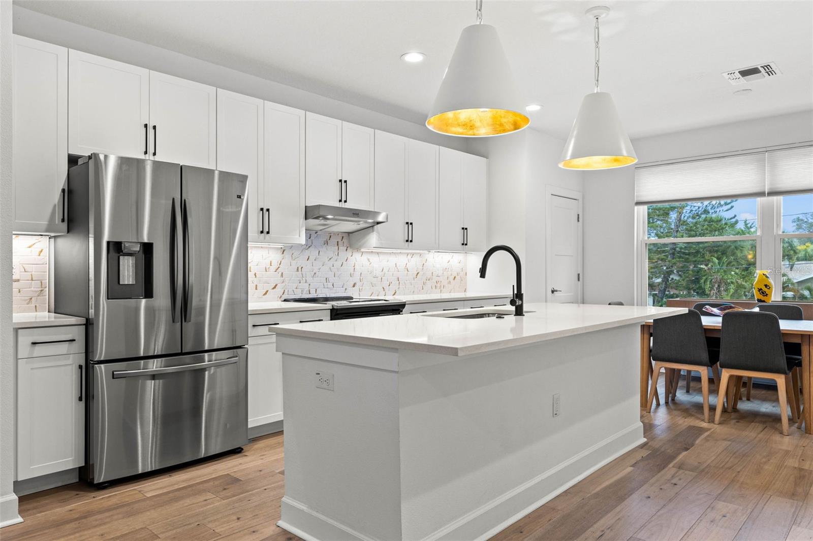 NORTH 1ST TWNHMS - Residential