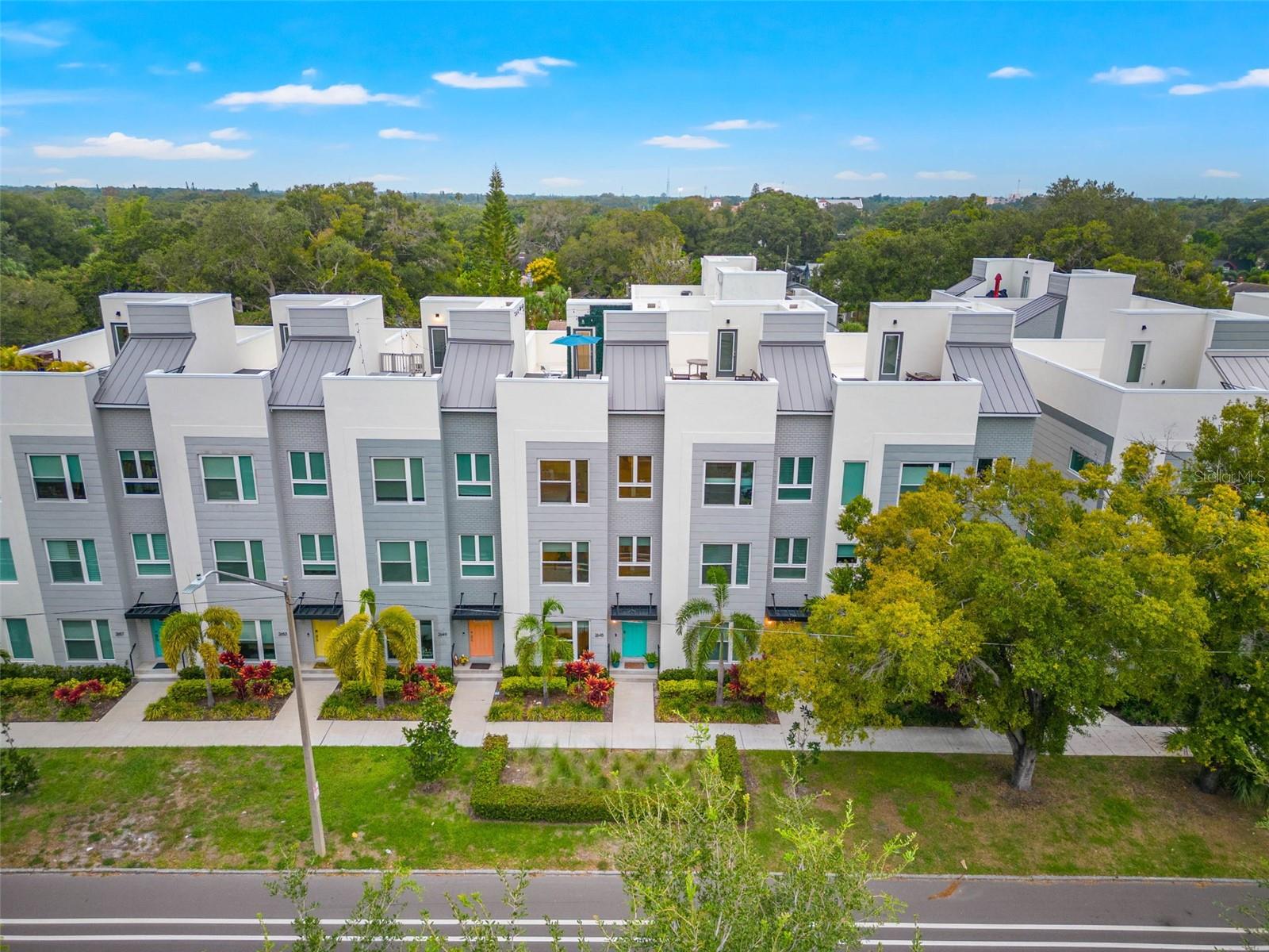 NORTH 1ST TWNHMS - Residential