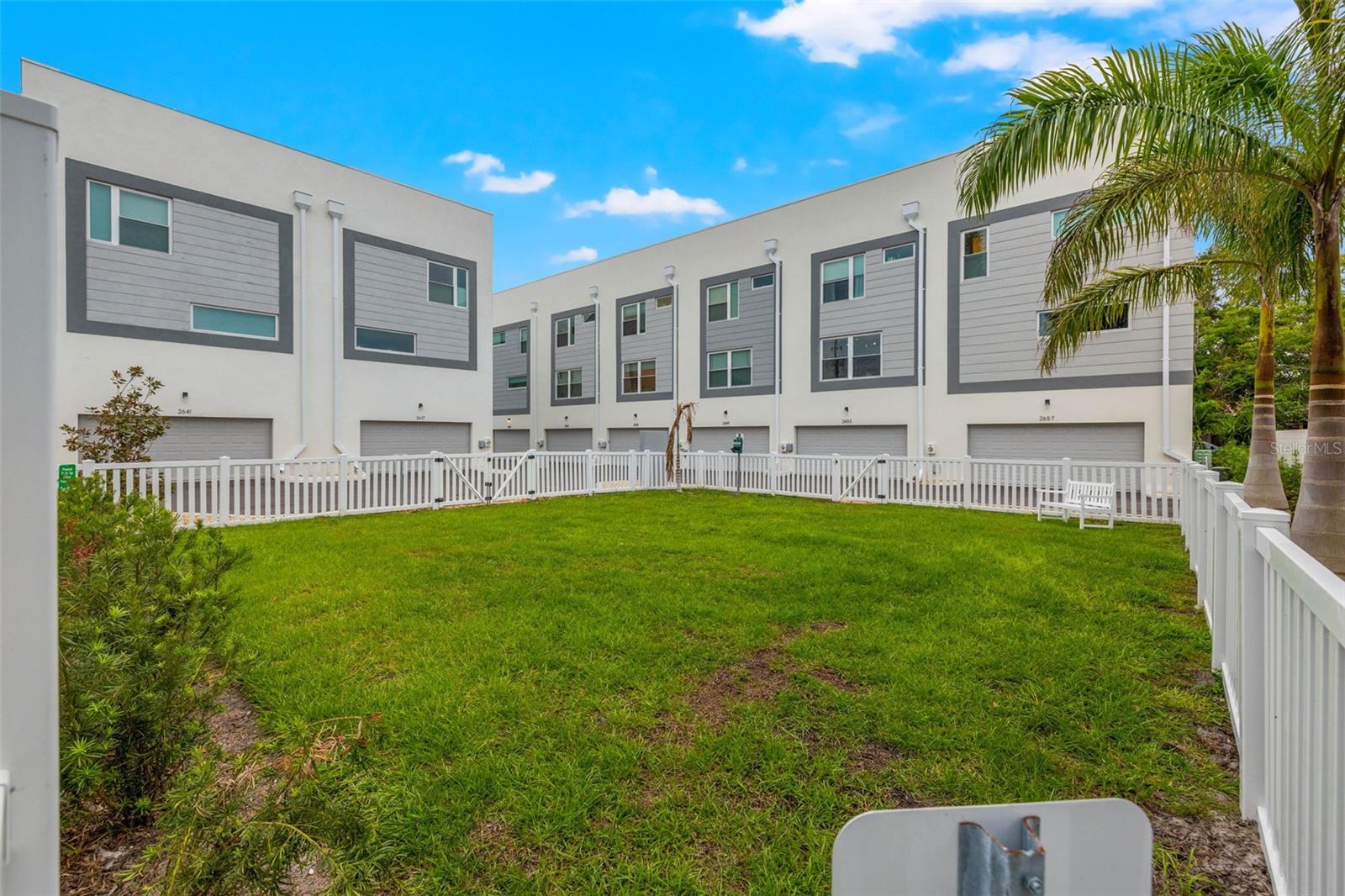 NORTH 1ST TWNHMS - Residential