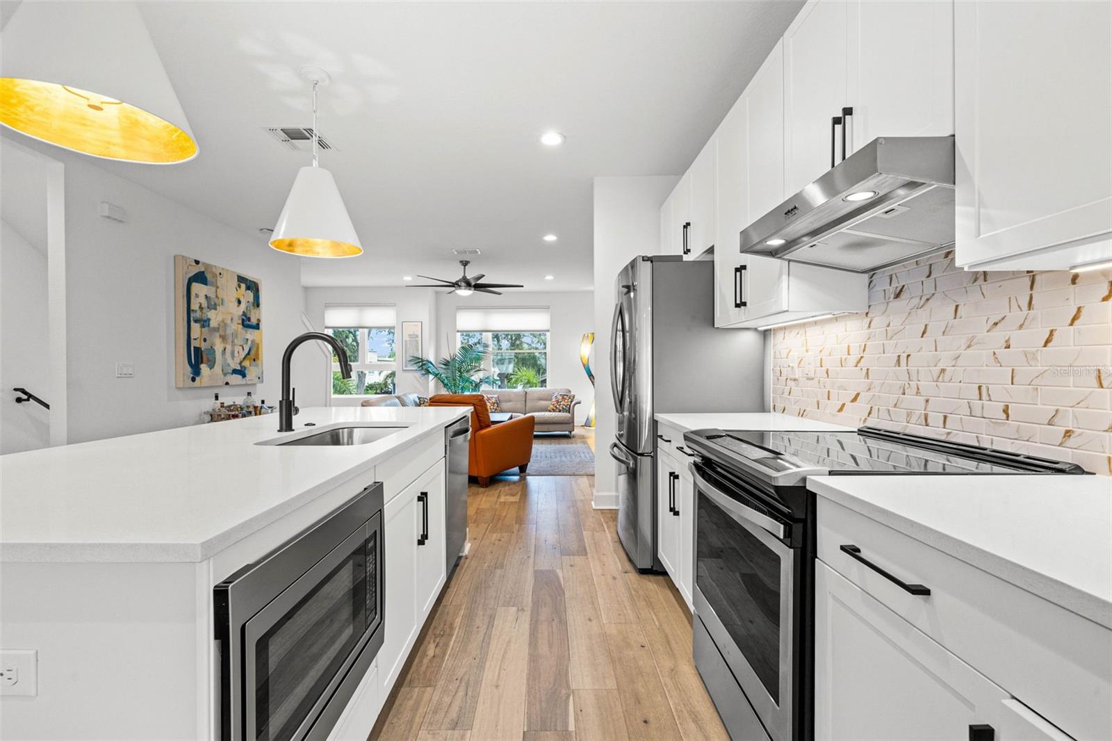 NORTH 1ST TWNHMS - Residential